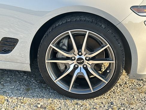 Used 2025 Genesis G70 2.5T RWD image 12
