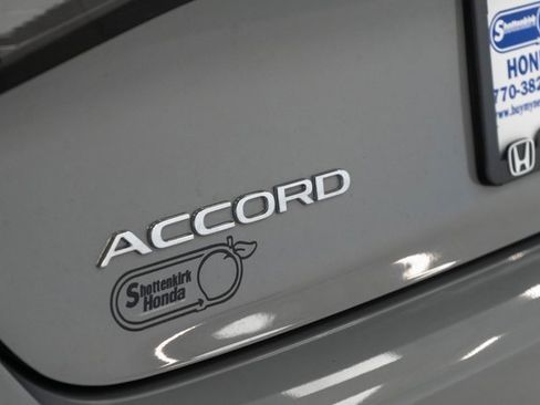 Used 2024 Honda Accord Touring image 10