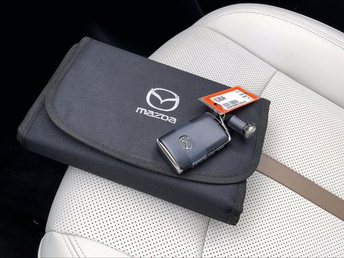 Used 2024 MAZDA CX-90 Plug-In Hybrid w/ Premium Plus image 15