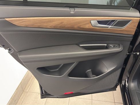 New 2026 Volkswagen Atlas SE image 28