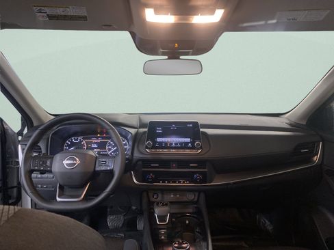 Used 2025 Nissan Rogue SV image 16