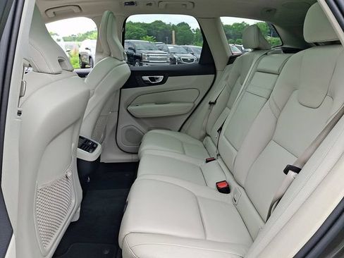 Used 2020 Volvo XC60 T5 Inscription AWD/4WD image 17