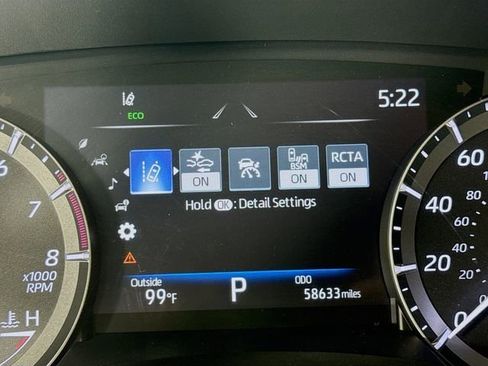 Used 2021 Toyota Highlander XLE image 12