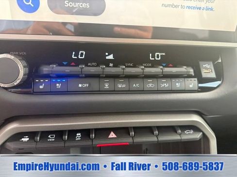 Used 2026 Toyota Tundra Platinum AWD/4WD image 12