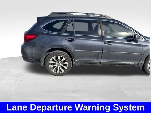 Used 2017 Subaru Outback 2.5i Limited image 12