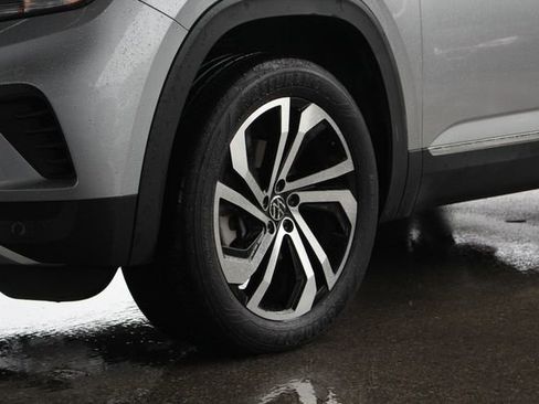 Used 2022 Volkswagen Atlas Cross Sport SEL image 4