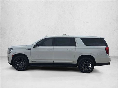 Used 2024 GMC Yukon XL Denali RWD image 8