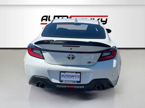 Used 2022 Toyota GR86 image 6