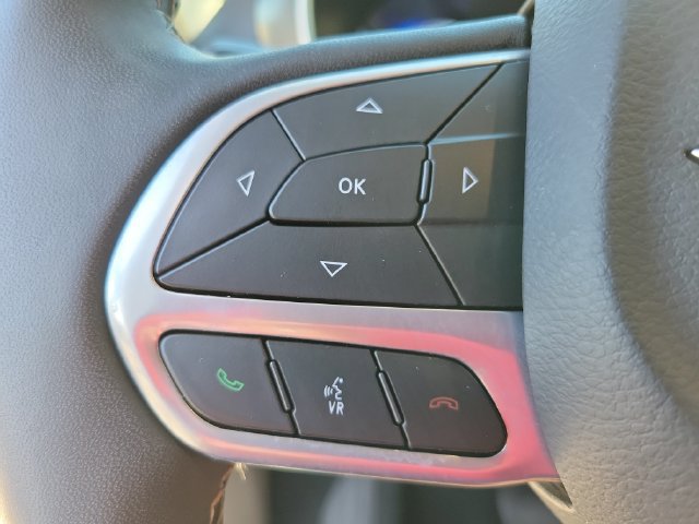 Used 2024 Chrysler Pacifica Touring-L FWD image 29