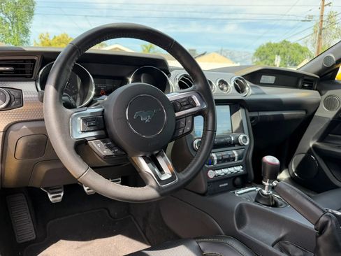 Used 2017 Ford Mustang GT Premium w/ GT Performance Package RWD image 11