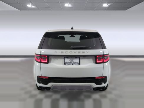 Used 2025 Land Rover Discovery Sport S image 9