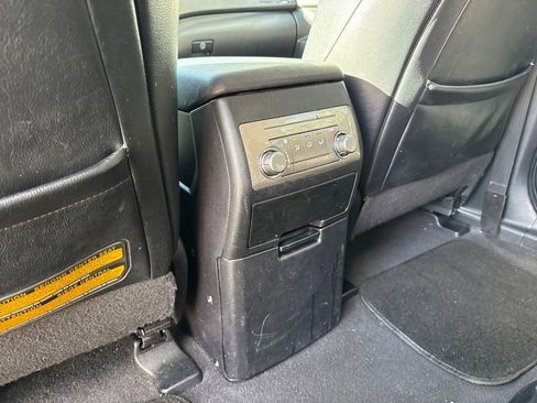 Used 2013 Toyota Highlander Plus image 20