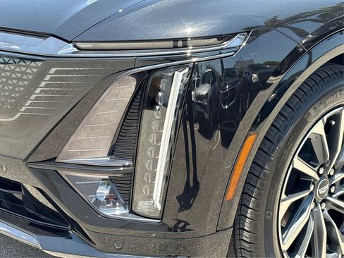 New 2026 Cadillac Lyriq Sport AWD/4WD image 14