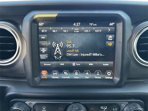 Used 2020 Jeep Gladiator Overland image 22