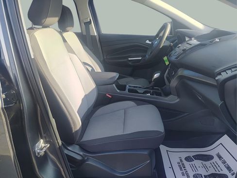 Certified 2018 Ford Escape SE image 32