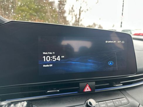 Used 2024 Hyundai Elantra N image 3