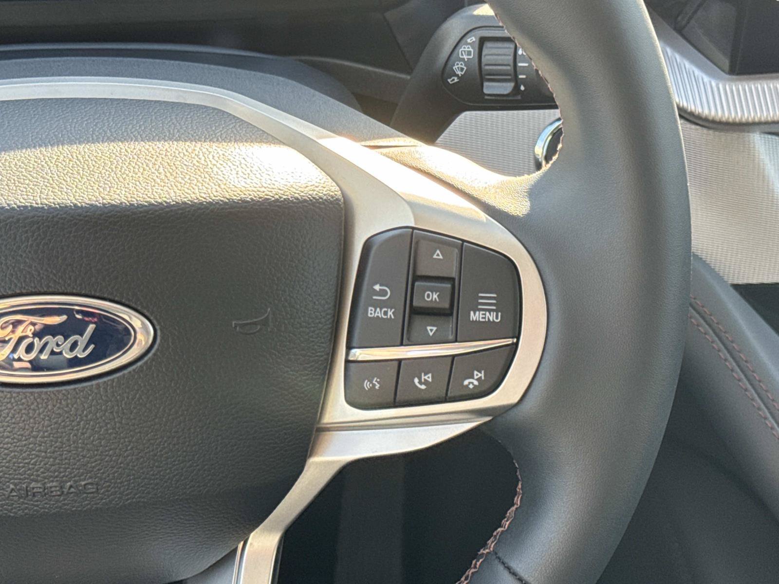 New 2026 Ford Explorer Active RWD image 11