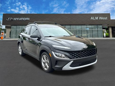 Used 2023 Hyundai Kona SEL FWD image 3
