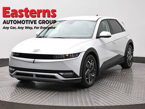 Used 2024 Hyundai Ioniq 5 SE image 1