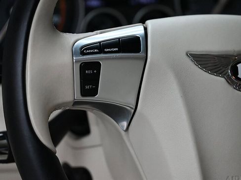 Used 2013 Bentley Continental GT image 30