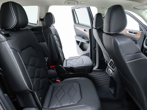 New 2026 Volkswagen Atlas SE FWD image 38