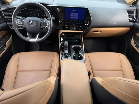 Used 2024 Lexus NX 250 FWD w/ Towing Package (2000 Lbs) image 10
