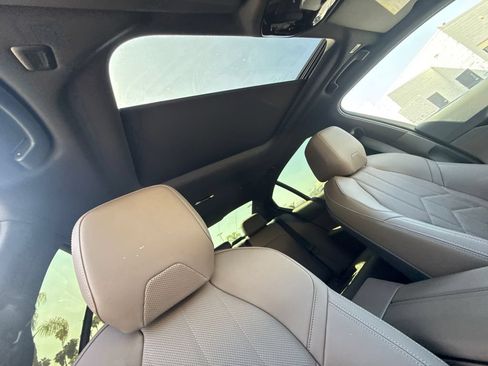 Used 2026 BMW 530i w/ M Sport Package RWD image 14