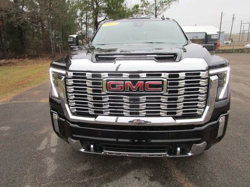 New 2026 GMC Sierra 2500 Denali w/ Denali Reserve Package image 4