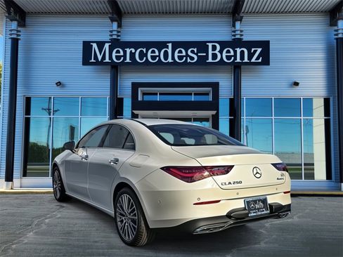 New 2025 Mercedes-Benz C 300 4MATIC Sedan image 4