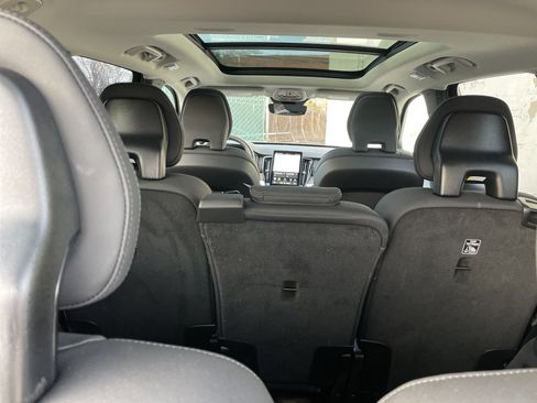 Used 2025 Volvo XC90 B6 Plus image 25