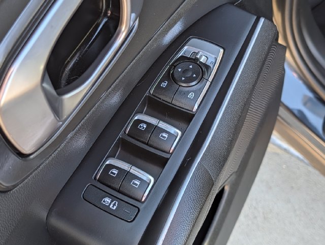 Used 2023 Kia Sorento LX FWD image 19
