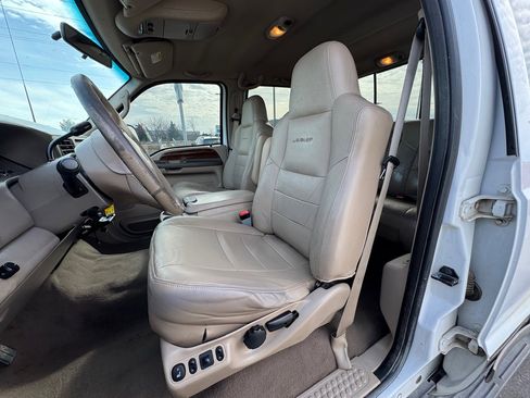 Used 2002 Ford F350 Lariat image 13