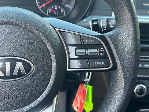 Used 2020 Kia Optima LX image 25