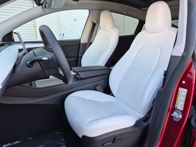 Used 2024 Tesla Model Y Long Range AWD/4WD image 16