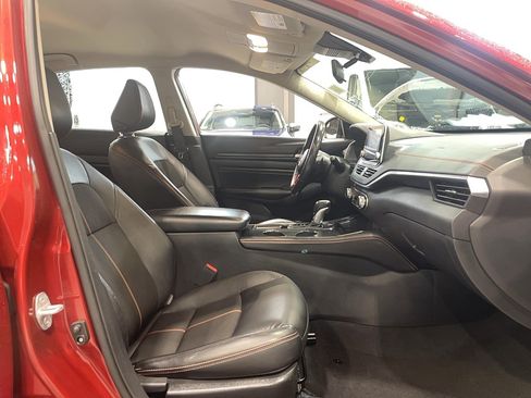 Used 2022 Nissan Altima 2.5 SR AWD/4WD image 16