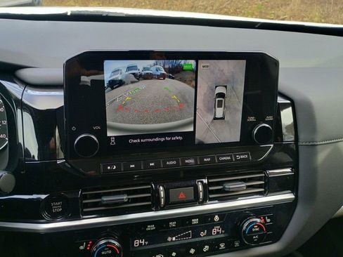 New 2025 Nissan Pathfinder SL w/ Lighting Package (N92) image 21