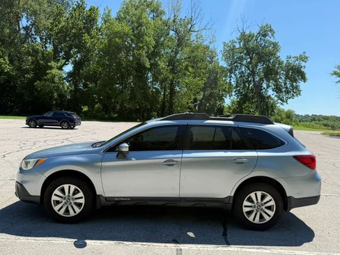 Used 2015 Subaru Outback 2.5i Premium AWD/4WD image 8