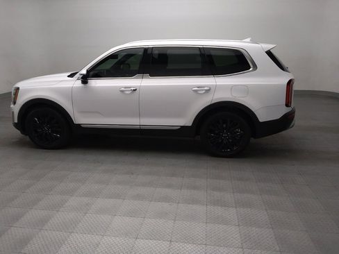 Used 2022 Kia Telluride SX w/ SX Prestige Package AWD/4WD image 3