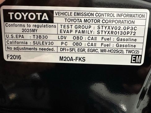 Used 2025 Toyota Corolla SE w/ SE Premium Package image 69