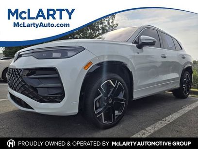 Used 2025 Volkswagen Tiguan SEL R-Line