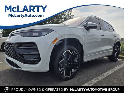 Used 2025 Volkswagen Tiguan SEL R-Line AWD/4WD image 1
