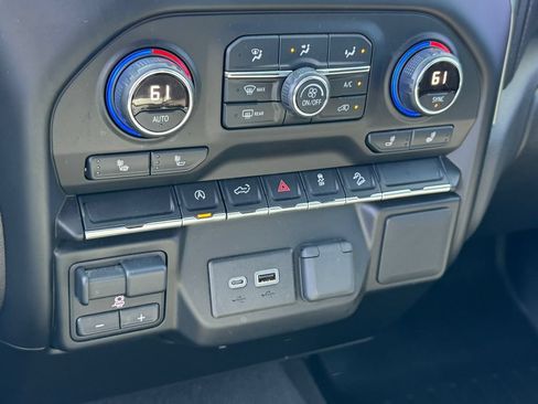 Certified 2019 Chevrolet Silverado 1500 RST w/ All-Star Edition AWD/4WD image 31