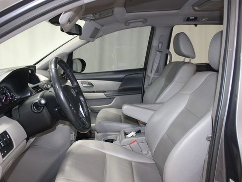 Used 2014 Honda Odyssey Touring image 13
