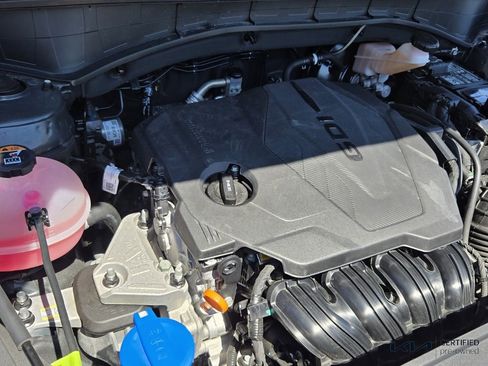 Certified 2025 Kia Sorento LX image 19