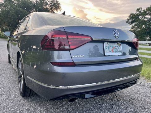 Used 2019 Volkswagen Passat 2.0T SE R-Line FWD image 7