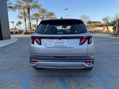 New 2026 Hyundai Tucson Blue SE image 25
