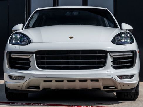 Certified 2017 Porsche Cayenne GTS AWD/4WD image 8