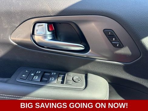 New 2026 Chrysler Pacifica Select w/ S Appearance Package AWD/4WD image 32