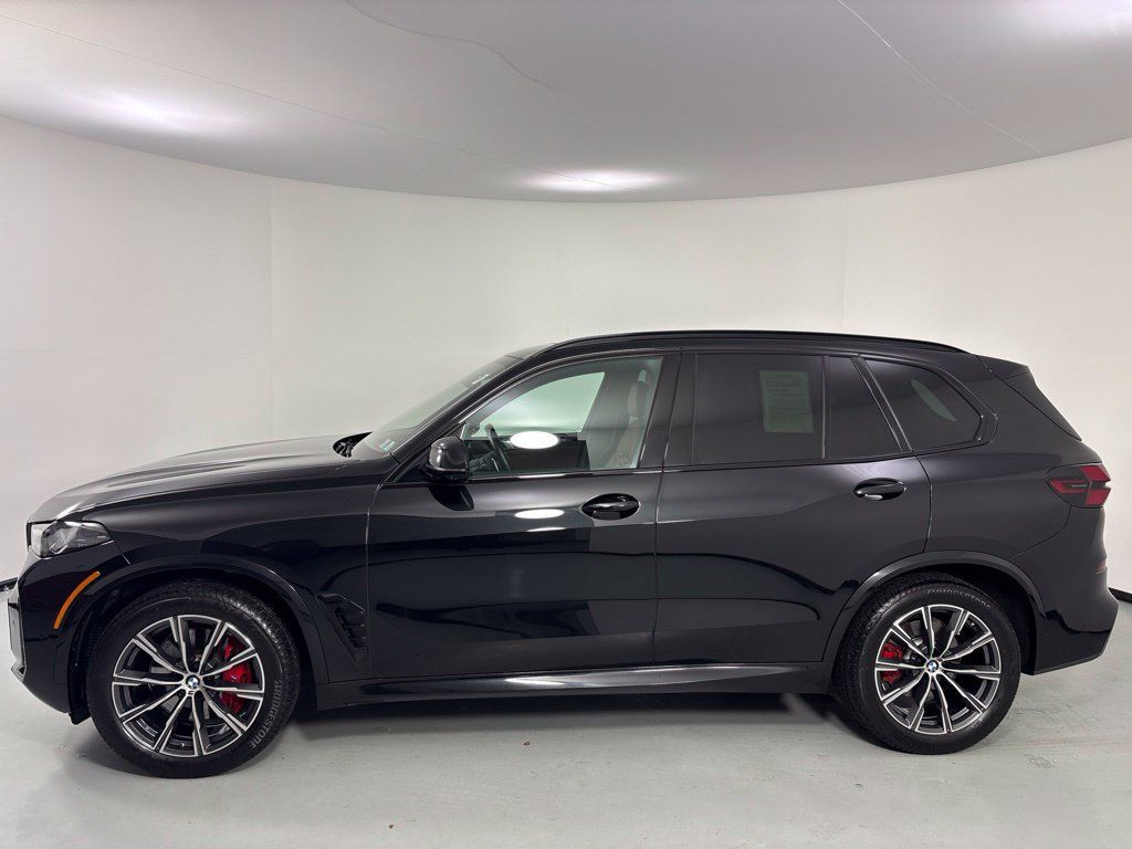 Certified 2024 BMW X5 xDrive40i w/ M Sport Package AWD/4WD image 5