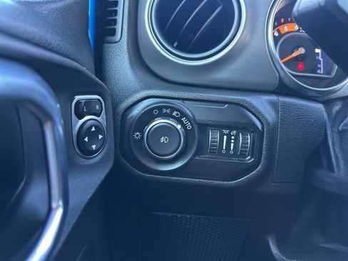 Used 2021 Jeep Wrangler Unlimited Sport image 19